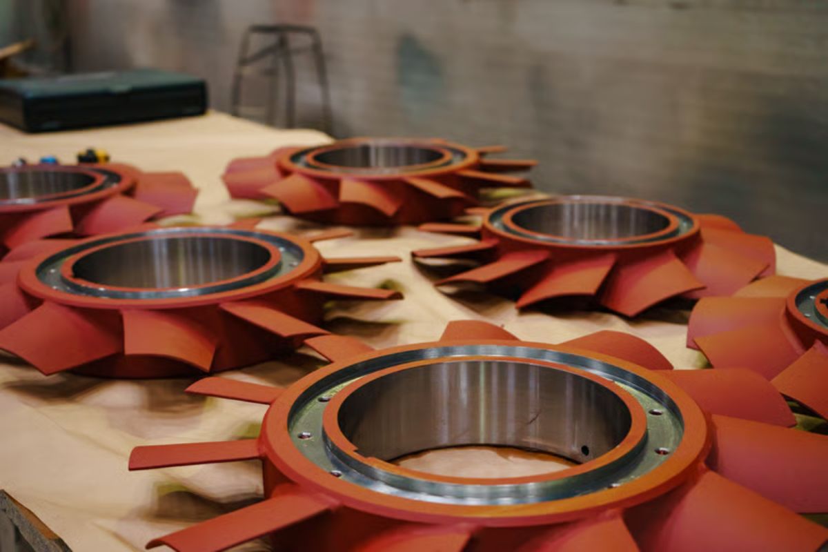 Open and Closed Impeller Casting comparison showing vane design, flow channels, and hydraulic performance characteristics